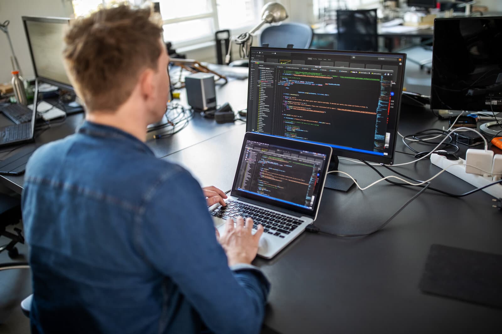 Amazon - AWS Partner: AWS Cloud Practitioner Essentials